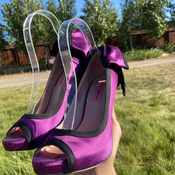 Women's Betsey Johnson purple pump caseyy - Picture 2 of 10